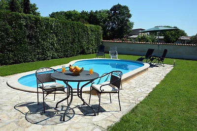 Villa Gardena in Pula mit Pool
