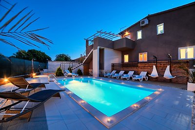 Luxus Villa mit beheiztem Pool