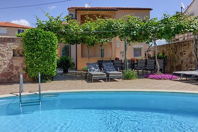 Villa Petroro,Pool,600 m vom Strand