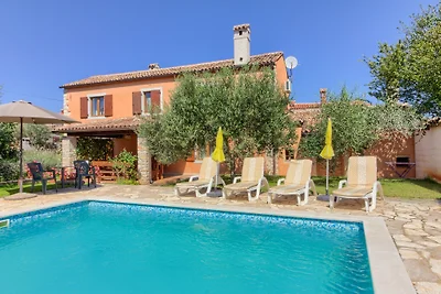 Villa Anamaria,2 km Strand, max 8 