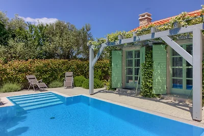 Villa Zelda mit Pool, Meer 2km 