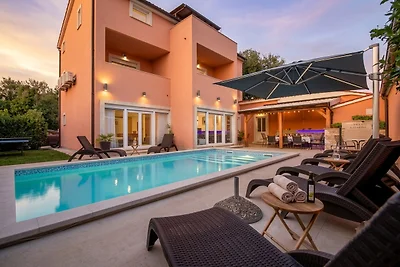 Beautiful villa Katarina 300m Beach