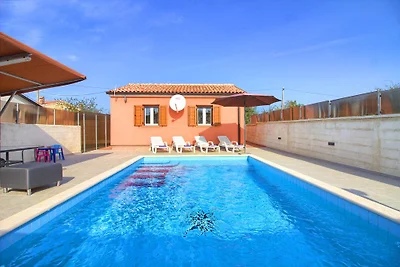 Villa Loborika mit Pool in Pula