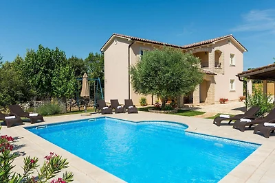 Villa Natura mit Pool, max 9 Gäste