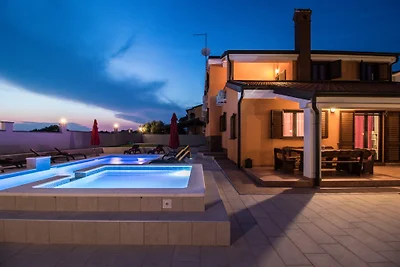 Villa Hedone mit Pool und Whirpool