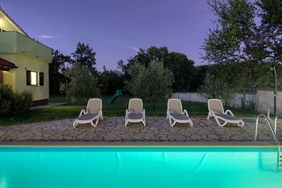 Villa Fuma with pool, beach 1.8km