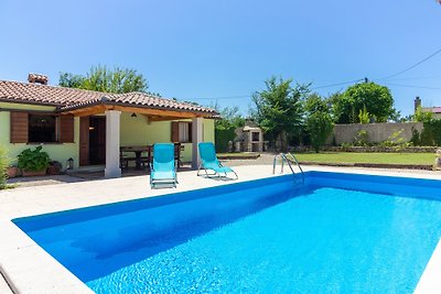 Beautiful Villa Chiara with pool