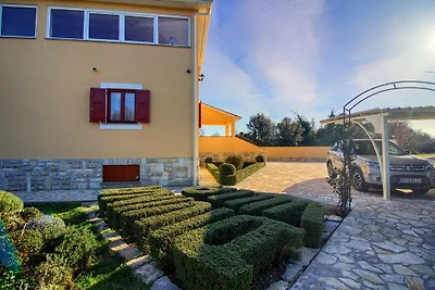 Villa Divina mit Pool in Medulin