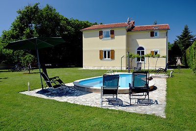 Villa Gardena in Pula mit Pool