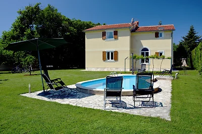 Villa Gardena in Pula mit Pool