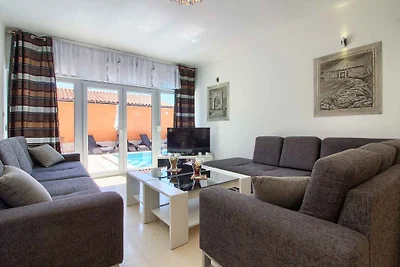 Beautiful villa Katarina 300m Beach