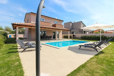 Neue Villa Enjoy mit Pool 8 Pers.