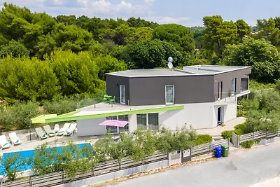 Villa Nika