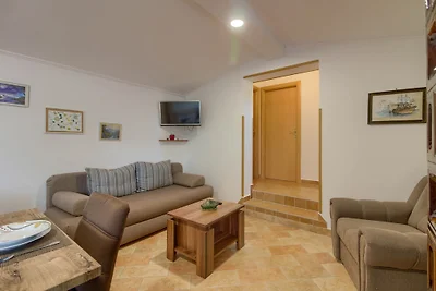 Villa Nera, mit Pool 2km von Strand