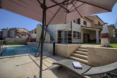 Neue Villa Aurora mit Pool, 10 Pers