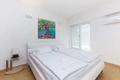 Beautiful villa Punat with sea view