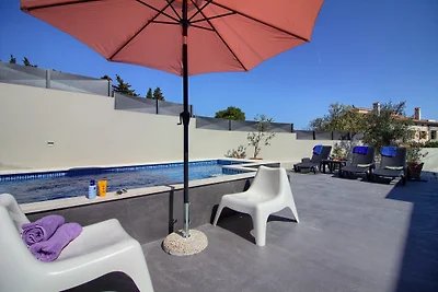 Villa Zoya with pool, beach 1km