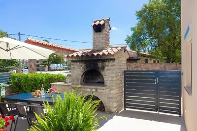 Villa Petroro with Pool in Fažana