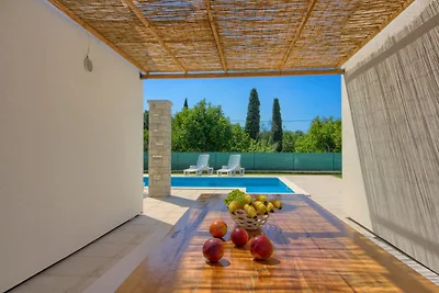 Villa Serenity mit Pool nähe Pula