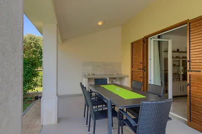 Villa Olivia with pool, beach 200m
