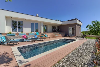 Villa Senorita mit Pool in Pula