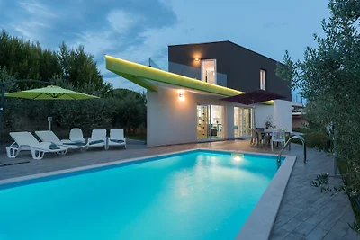 Villa Nika