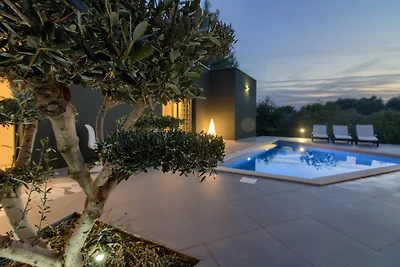 Villa Sandra mit Pool, Strand 900m