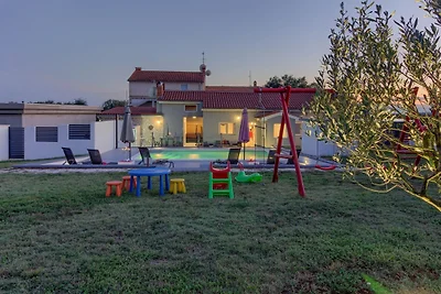 Vila Luna mit privatem Pool in Pula