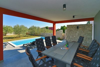 Moderne Villa Krnica mit Pool