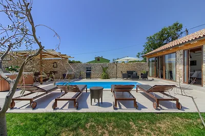 Steinvilla Pietra mit Pool, Jacuzzi