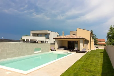 Schöne Villa Markulin mit Pool 
