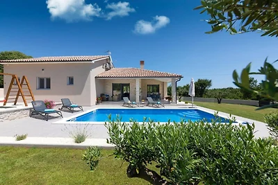 Beautiful Villa Martina with private pool