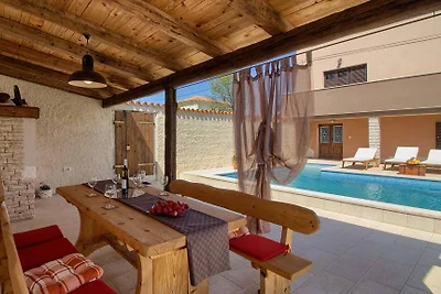 House Eleonora mit privatem Pool