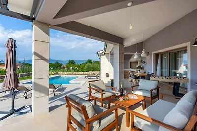 Villa Aeris with private Pool