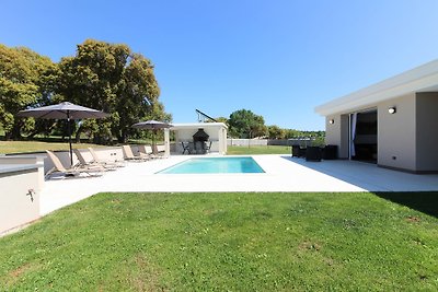 Vila Monte Vernal mit privatem Pool