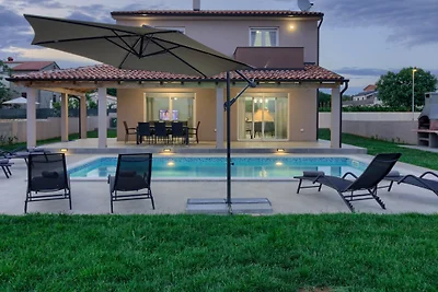 Neue Villa Enjoy mit Pool 8 Pers.