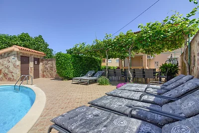 Villa Petroro with Pool in Fažana