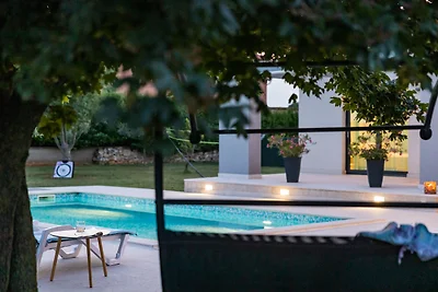 Villa Eva mit Pool 2km vom Strand