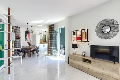 Villa Sandra mit Pool, Strand 900m