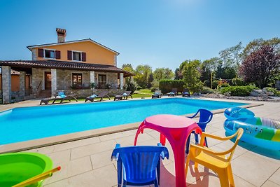 Schöne Vila Bacio mit privatem Pool