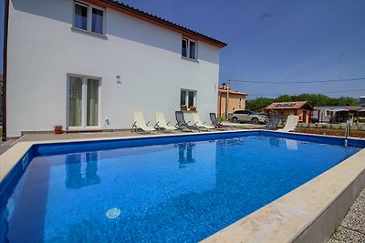 Villa Seve mit Pool, Strand 4km