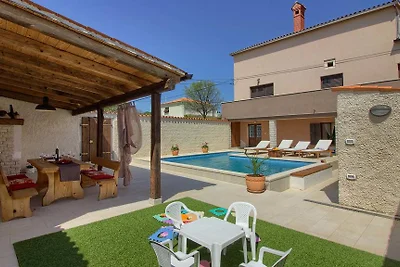 House Eleonora mit privatem Pool