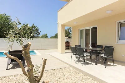 Villa Sunshine mit privatem Pool