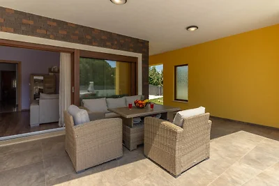 Villa Eve with salt water pool