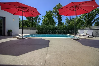 Villa Ema mit Pool in Medulin