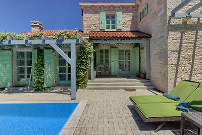 Villa Zelda mit Pool, Meer 2km 