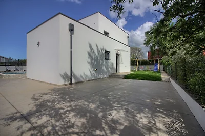 Villa Ema mit Pool in Medulin
