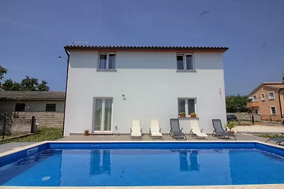 Villa Seve mit Pool, Strand 4km