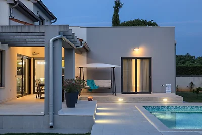 Villa Eva mit Pool 2km vom Strand