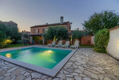 Villa Anamaria,2 km Strand, max 8 